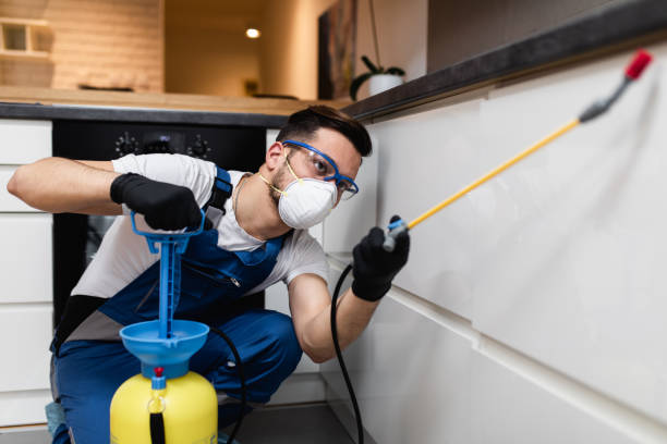 Best Wildlife Control Services  in Twin Lake, MI